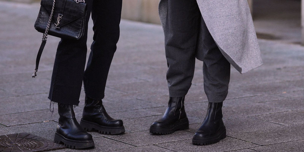 BOOTS TREND: COMBAT BOOTS OR AMPHIBIANS?